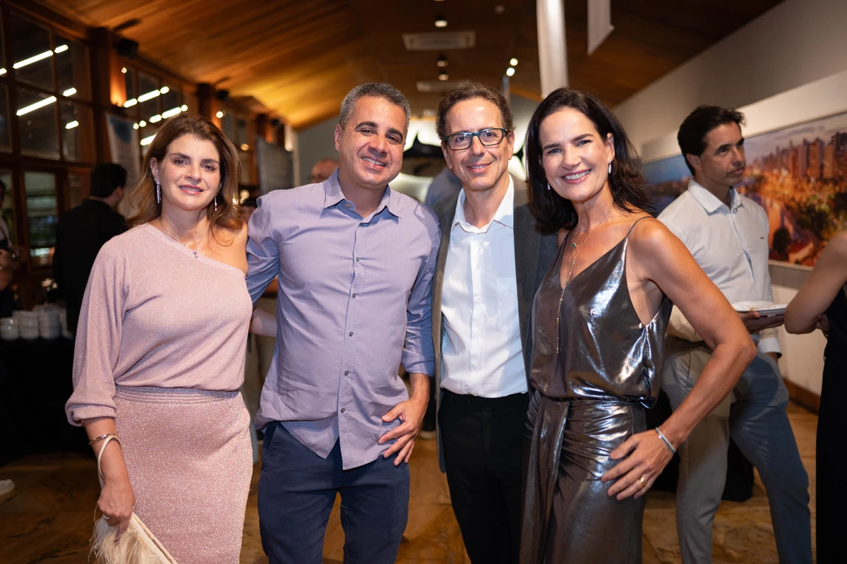 Camila Pitanda, Alexandre Pinheiro , Rodrigo e Flavia Almeida 