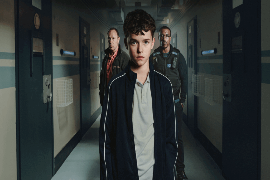 “Adolescência” gira em torno de Jamie Miller, um adolescente de 13 anos acusado do assassinato de uma colega (Imagem: Reprodução digital | Netflix)
