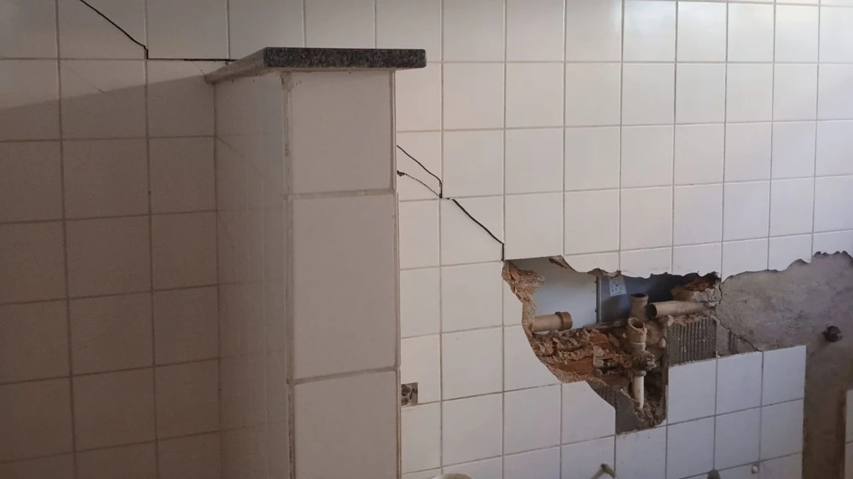 Estrutura de creche em Anchieta apresenta danos e preocupa familiares por Vinícius Malini