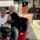 Imagem - Ney Matogrosso visita Zeca Pagodinho em Xerém e encontro anima fãs da MPB