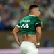 Imagem - Paulinho diz que não jogará mais em 2025: 'Hora de me cuidar'