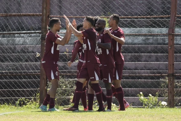 Desportiva x Defensa y Justícia, no Engenheiro Araripe por Vitor Jubini