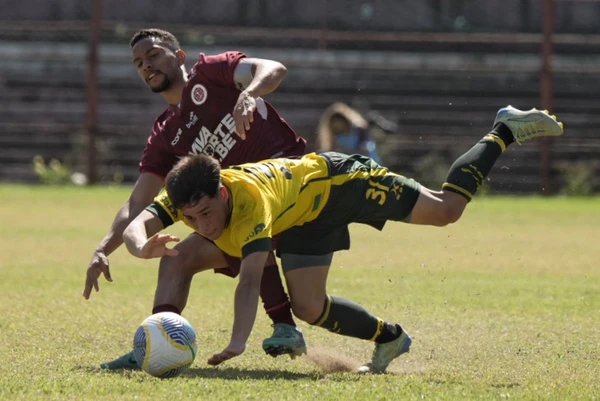 Desportiva x Defensa y Justícia, no Engenheiro Araripe por Vitor Jubini