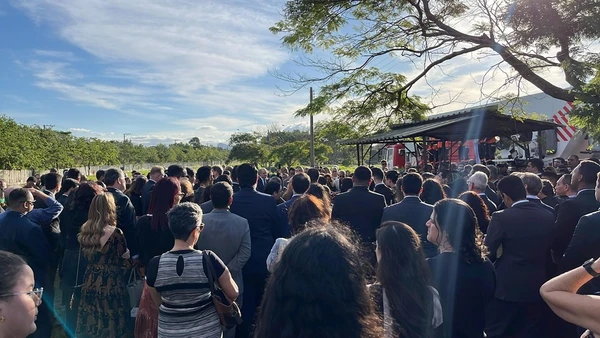emitério Parque da Paz, em Vila Velha, Espírito Santo, lotado na despedida do pastor Gedelti Gueiros