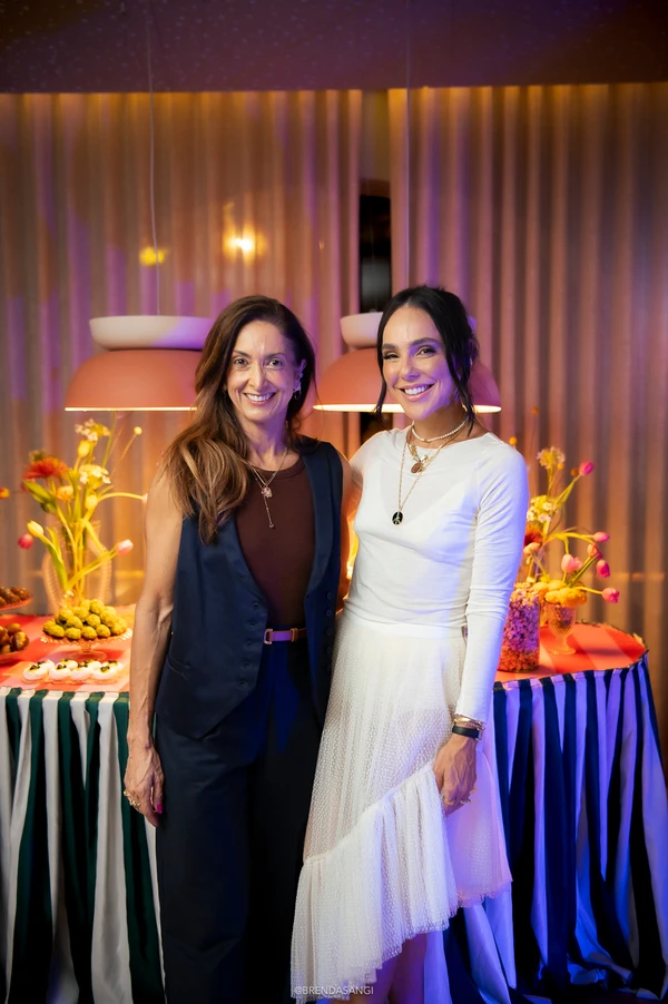 Karla Abad e Carol Neves