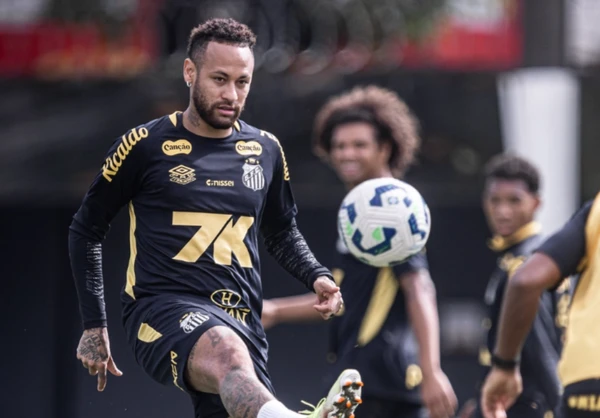 Neymar em treino pelo Santos