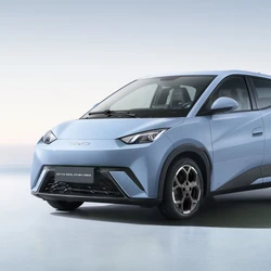 Modelos serão os primeiros da marca produzidos no Brasil, em Camaçari (BA), e chegam com mais equipamentos e ofertas especiais; Dolphin GS 2026 também teve novo preço divulgado