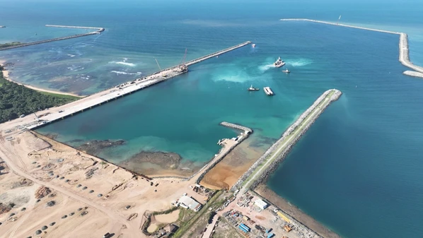 Área de 550 mil metros quadrados foi disputada por sete empresas em leilão realizado em outubro; oficialização do repasse foi publicada no Diário Oficial