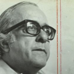 O 'poetinha', morto há 45 anos, ainda tem seu legado celebrado — mas, hoje, observado sob novas lentes.