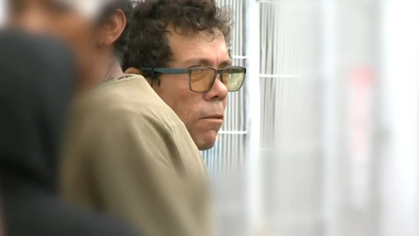 Testemunhas relataram à polícia que o condutor do veículo atropelou a vítima intencionalmente por conta de desavenças sobre a coleta de recicláveis na região