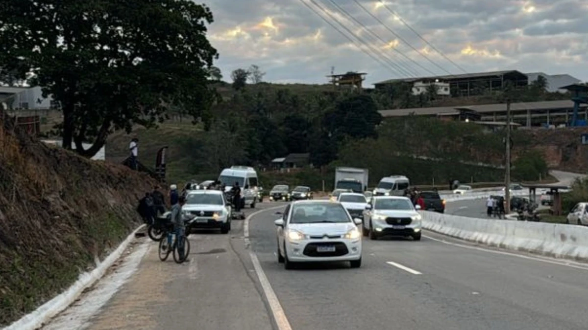 Adolescente em garupa de moto morre em acidente em Cachoeiro de Itapemirim