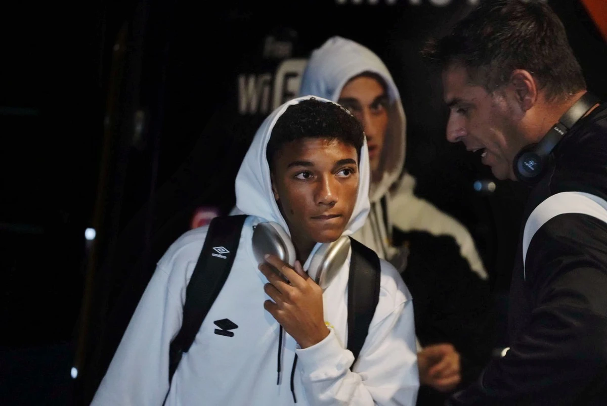 Chegada do Santos, de Neymar, no Espírito Santo por Vitor Jubini