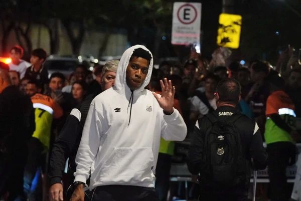 Chegada do Santos, de Neymar, no Espírito Santo por Vitor Jubini