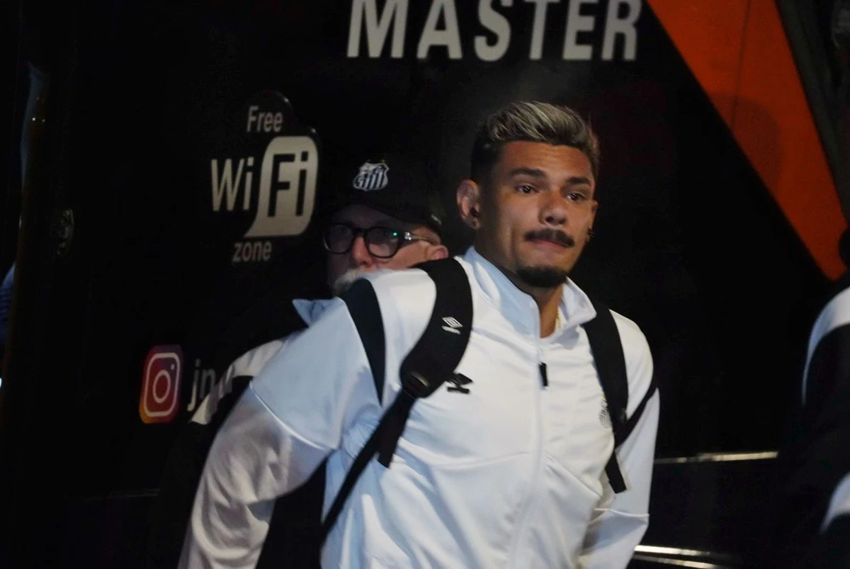 Chegada do Santos, de Neymar, no Espírito Santo por Vitor Jubini
