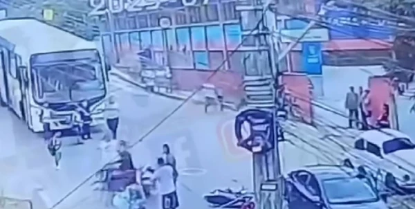 Menino é atropelado por moto em Cariacica