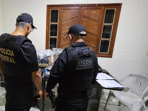 Operação mira traficantes que aterrorizavam conjunto residencial na Serra por Divulgação | Polícia Federal