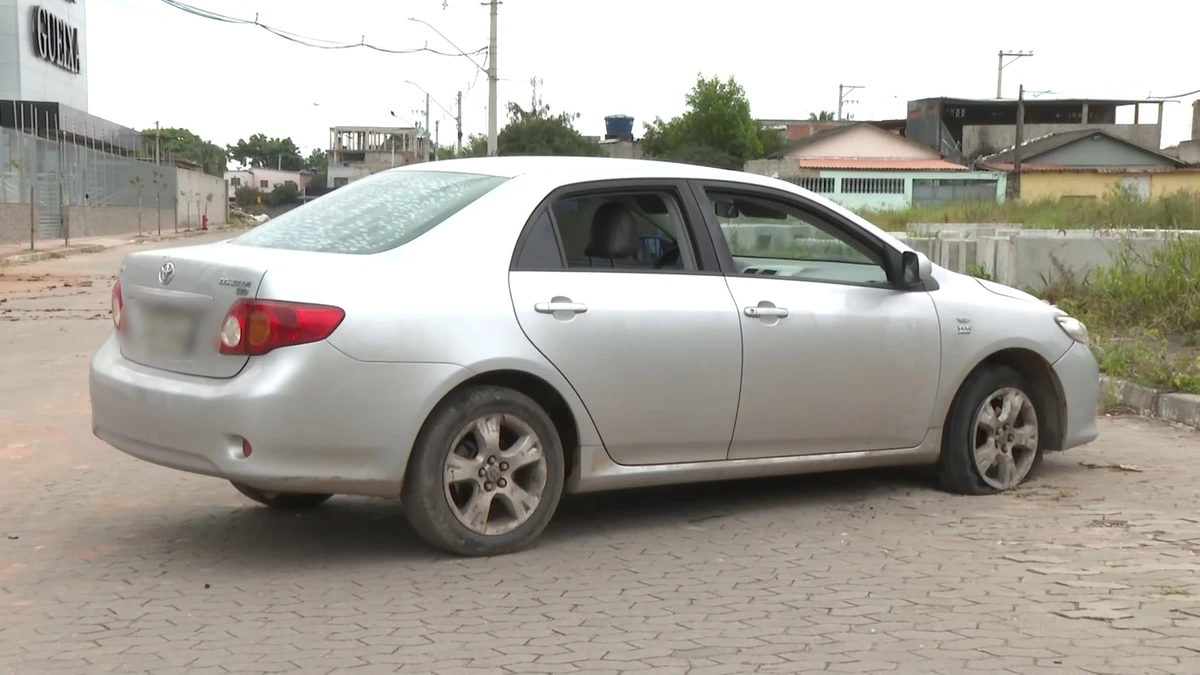 Carro encontrado abandonado na Região Cinco: polícia vai investigar se foi usado pelos criminosos
