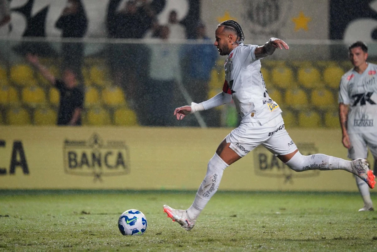Com boa atuação de Neymar, o Santos venceu a Desportiva no Kleber Andrade pela Vitória Cup por Vitor Jubini/ A Gazeta