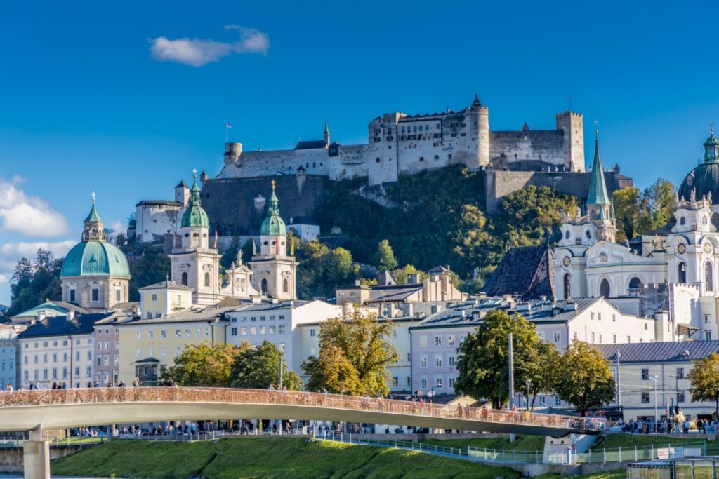 Salzburgo é um tesouro barroco onde a música, a história e a natureza se fundem (Imagem: Julia Mountain Photo | Shutterstock)