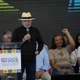 Imagem - No ES, Lula debocha de Eduardo Bolsonaro: 'Trump, solta meu pai'