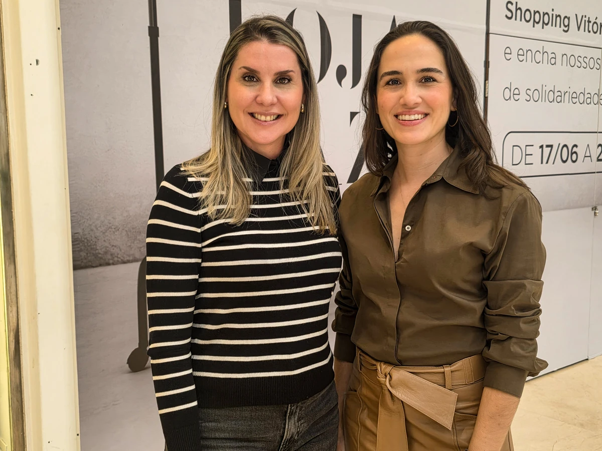 Letícia Dalvi e Alunos da Escola Americana de Vitória com Renata Rasseli, Maria da Glória Ribeiro Correa e Junia Perenzin