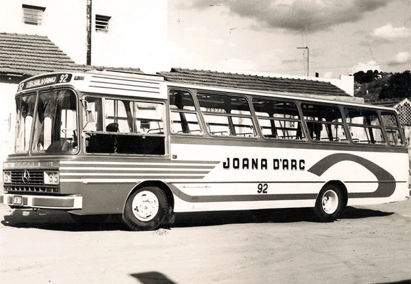 Ônibus antigo da Viação Joana D'Arc