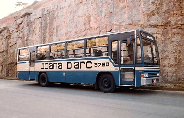 Ônibus antigo da Viação Joana D'Arc