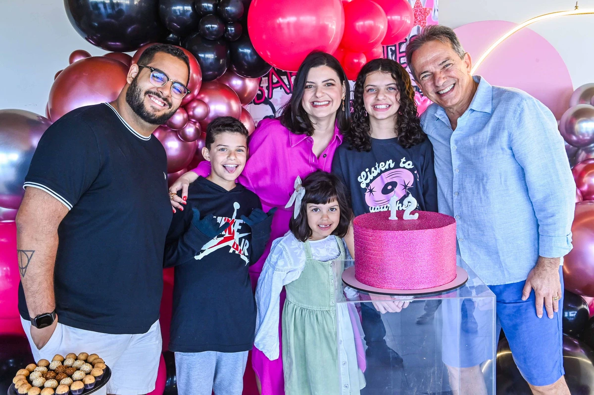Samuel, Benjamin, Joana, Sara, Rebeca e Rodrigo Barbosa