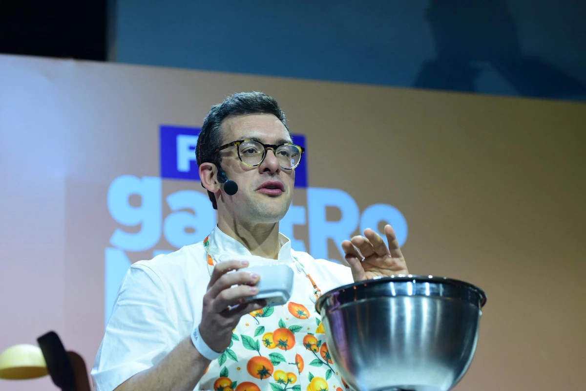 Aula-show do chef Antonio Maiolica no Fest Gastronomia 2025