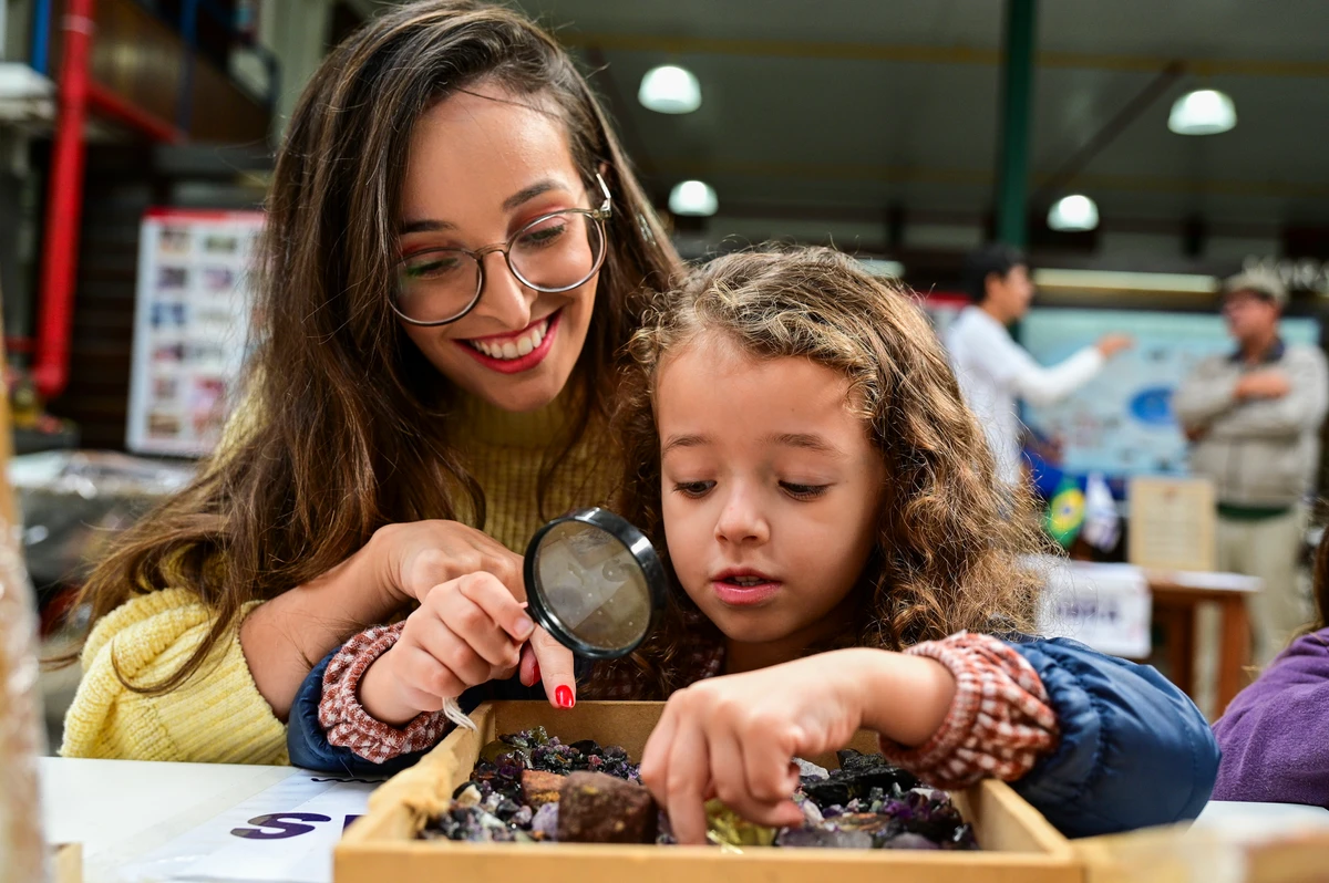 Érika Carvalho e a filha Sarah, 5