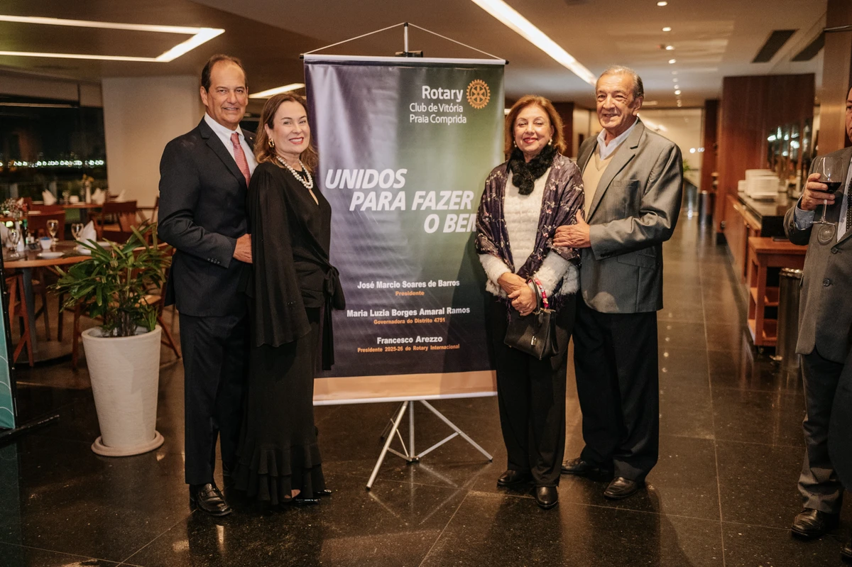 José Marcio e Helena de Barros  e Carlos Augusto de Barros  s e  Vera Brotto de Barros