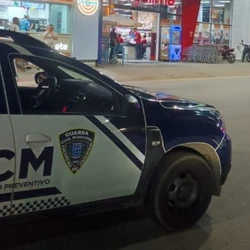 Homem foi localizado pela Guarda Municipal no bairro Alto Novo Parque enquanto dirigia uma caminhonete; Ele foi levado para a delegacia do município