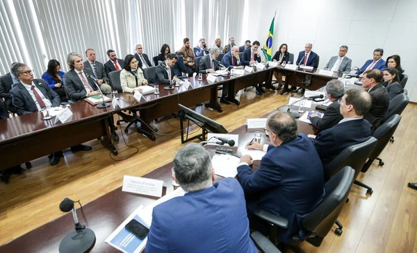 Representantes de vários setores da indústria se reuniram com o vice-presidente Geraldo Alckmin