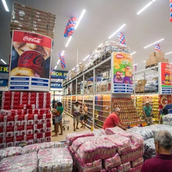 Planejar as refeições, fazer uma lista e comparar preços são dicas indispensáveis; supermercado Lavagnoli tem aplicativo e até cashback para ajudar clientes