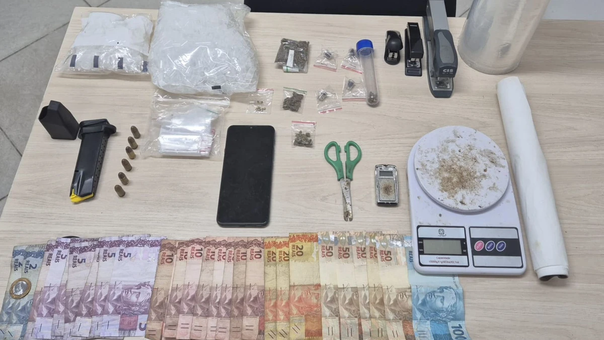 Material apreendido durante a operação policial nesta terça-feira (15), em Viana