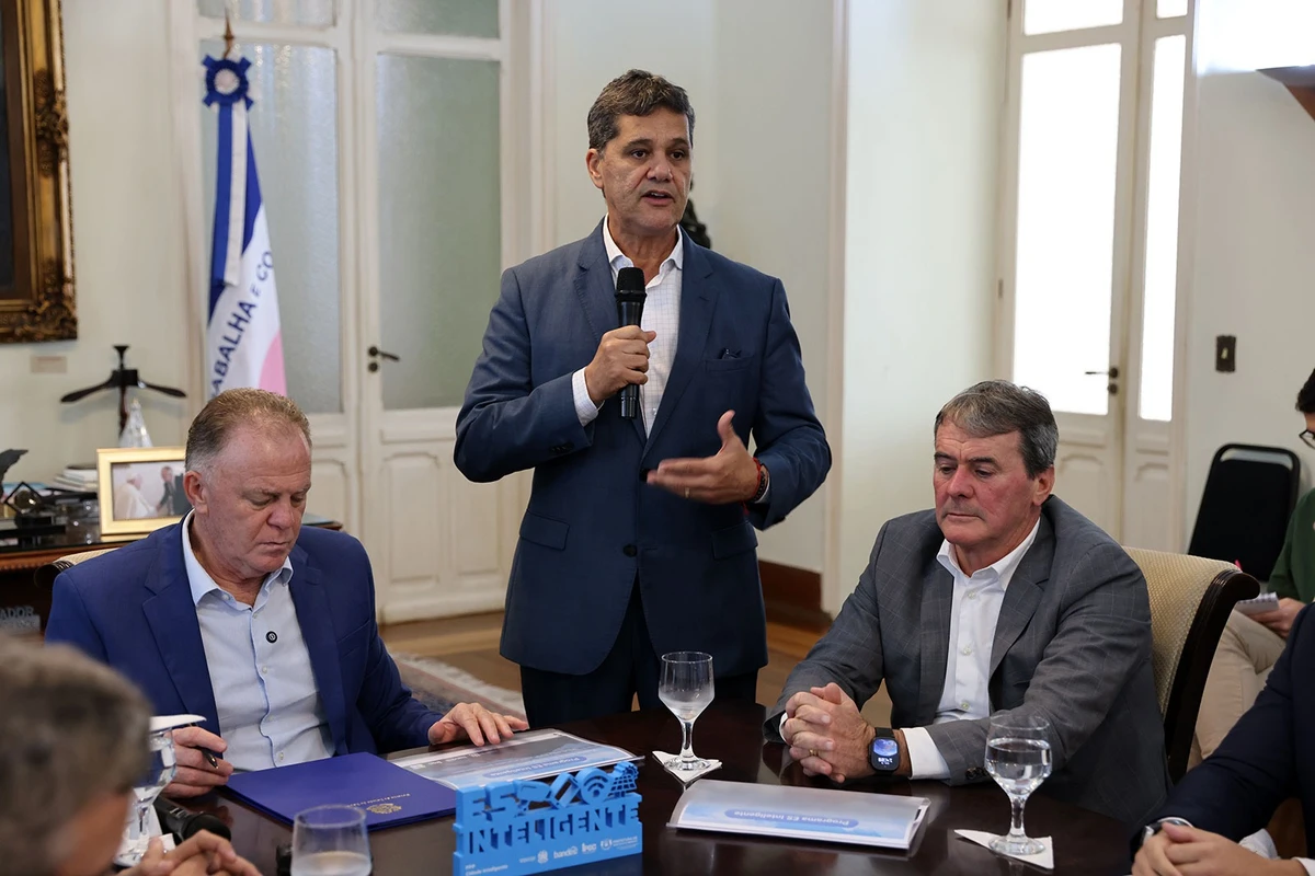 Ricardo Ferraço anuncia 