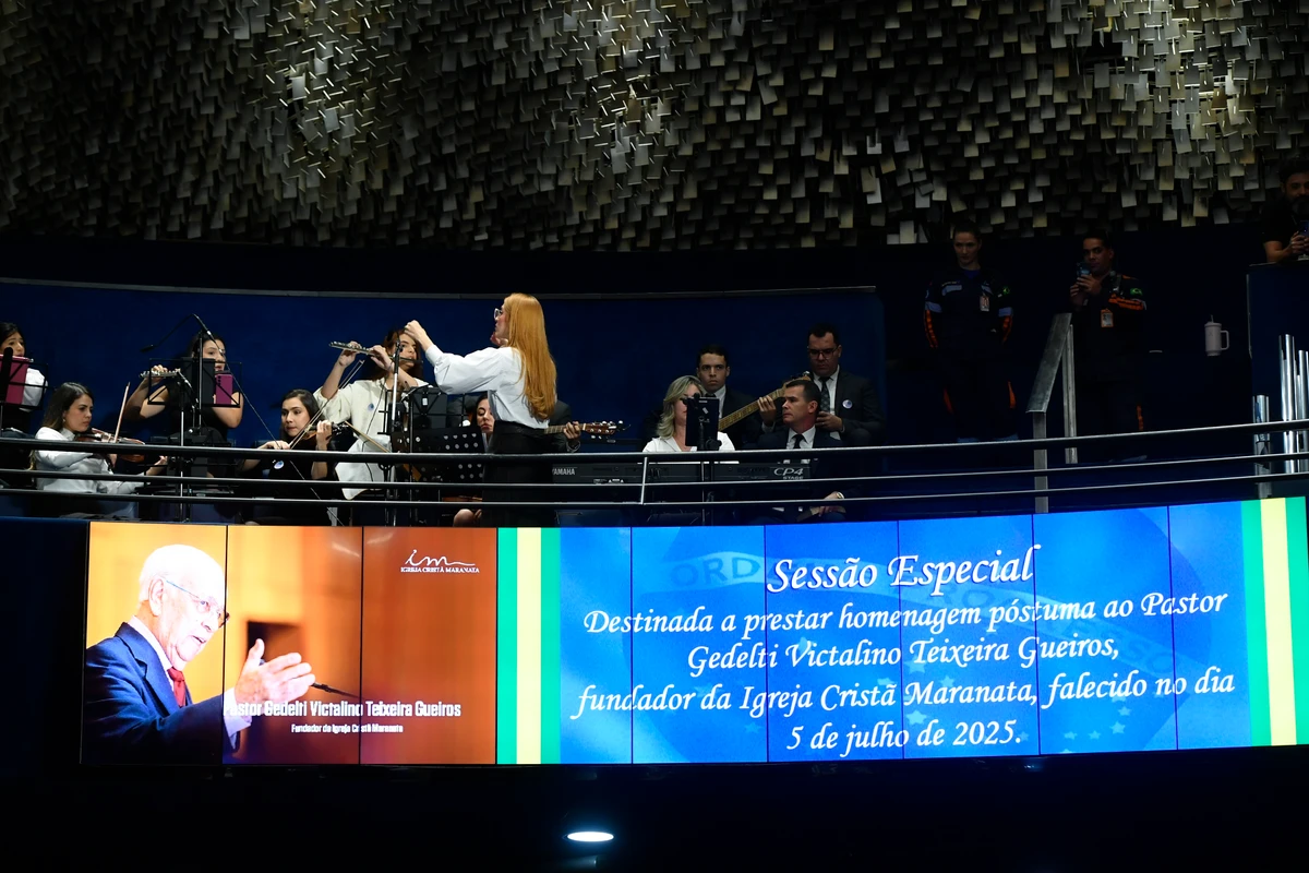 Plenário do Senado Federal durante sessão especial em homenagem póstuma ao pastor Gedelti Victalino Teixeira Gueiros, fundador da Igreja Cristã Maranata
