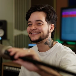 O cantor capixaba Dan Abranches