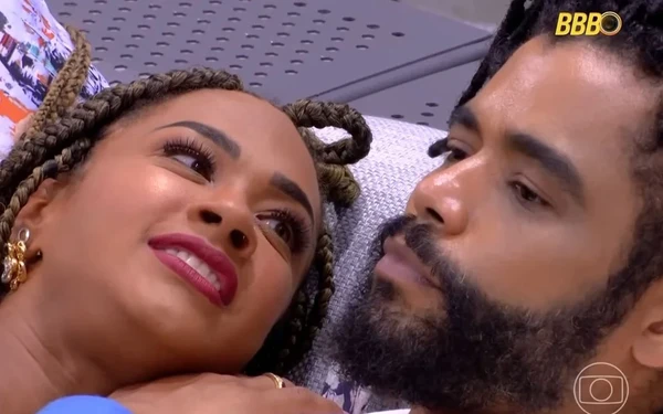 Aline Patriarca e Diogo Almeida no BBB 25... - Leia mais em https://noticiasdatv.uol.com.br/noticia/bbb/diogo-responde-sobre-relacionamento-com-aline-apos-conversa-fora-do-bbb-25-135185?cpid=txt
