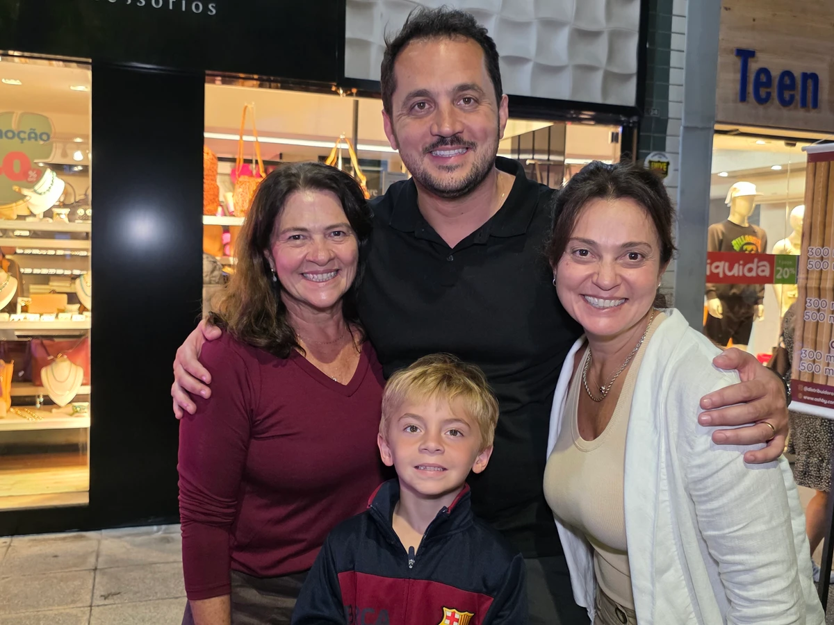 Nelma Freire , Felipe e Arthur Rezende e Andreia Biccas