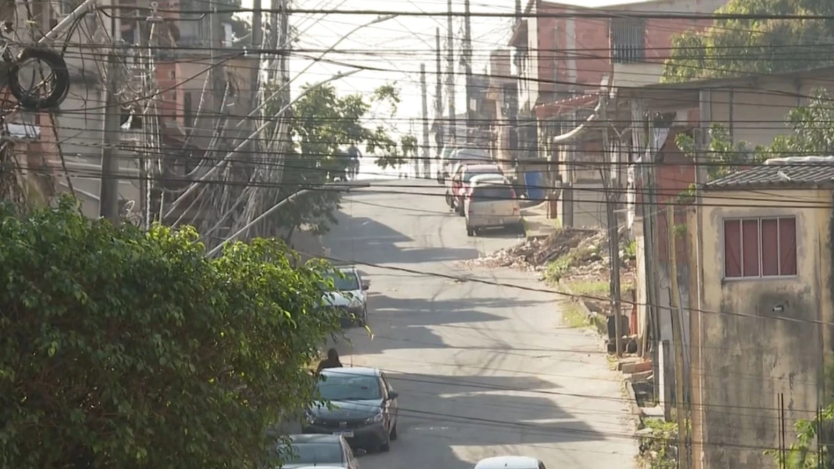 Adolescente foi morto em rua do bairro Nova Carapina I, na Serra.