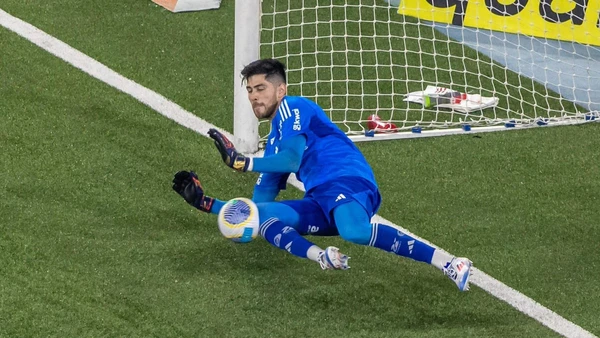Rossi, do Flamengo, defende cobrança de pênalti