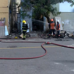 Segundo o proprietário, na oficina havia pelo menos 100 equipamentos, entre aparelhos de clientes e produtos para revenda
