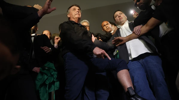 Ministro pediu esclarecimentos sobre falas em vídeos de redes sociais; comissões da Casa vão aprovar moções de apoio a ex-presidente