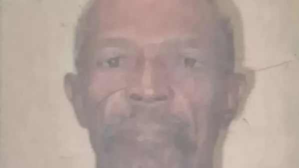 João Silva dos Santos, de 70 anos, foi socorrido, mas não resistiu; a causa da morte é desconhecida e a polícia investiga o caso