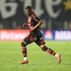 Imagem - Chefe médico do Flamengo expõe De la Cruz em grupo "lesão crônica e irreparável"