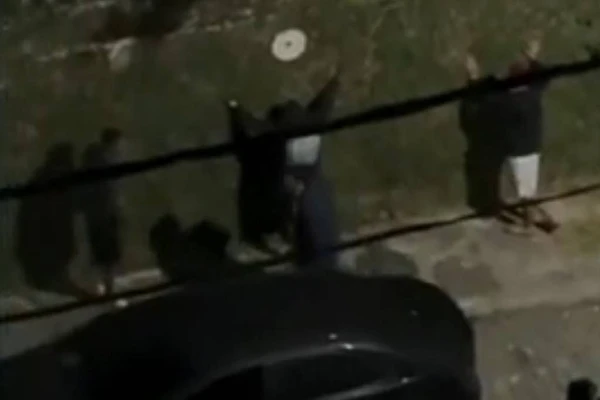 Adolescentes e amigos que estavam na casa de Oruam foram detidos ao deixar o local 