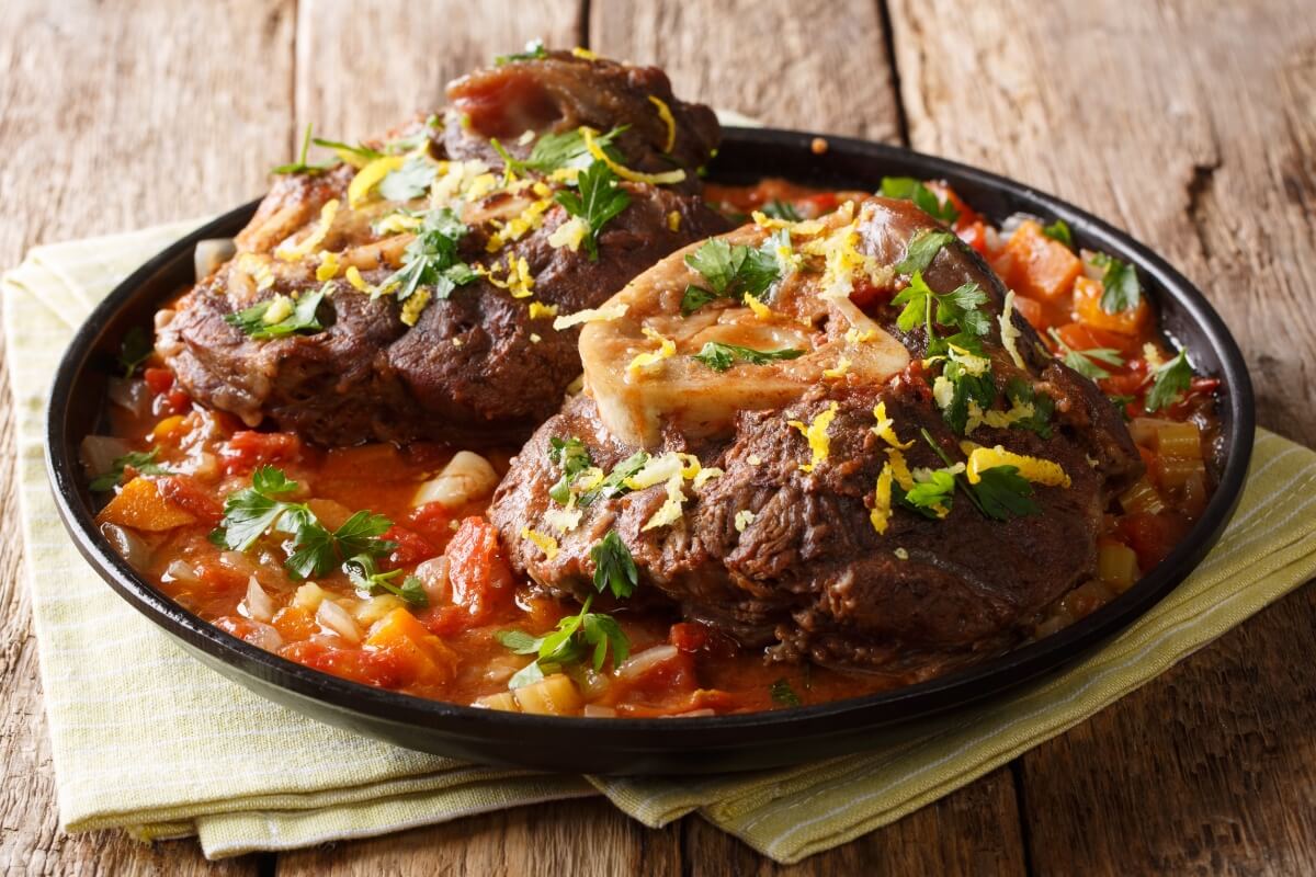 Ossobuco com molho de tomate (Imagem: AS Foodstudio | Shutterstock)