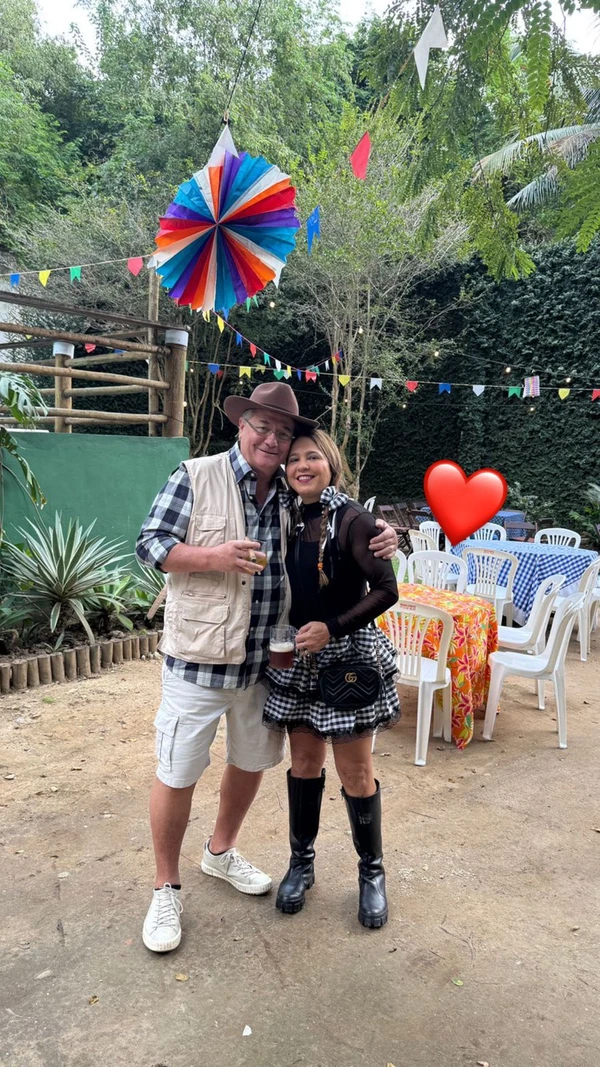 Festa julina de Luiz Paulo Vellozo Lucas e Roberta Furtado