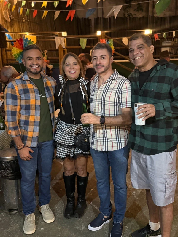 Festa julina de Luiz Paulo Vellozo Lucas e Roberta Furtado